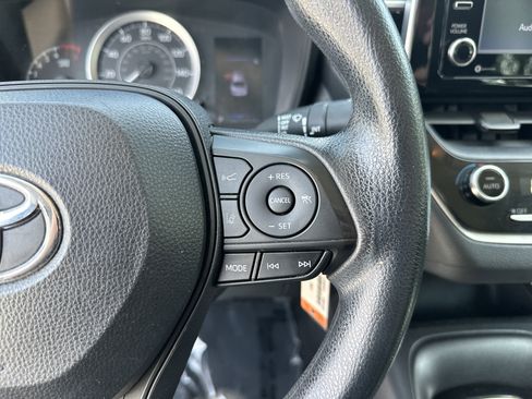 Used 2021 Toyota Corolla LE FWD image 20