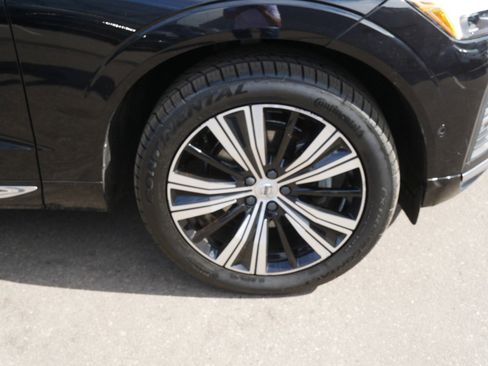 Certified 2023 Volvo XC60 B5 Plus w/ Climate Package AWD/4WD image 9
