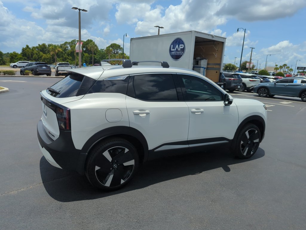 Certified 2025 Nissan Kicks SR AWD/4WD image 5