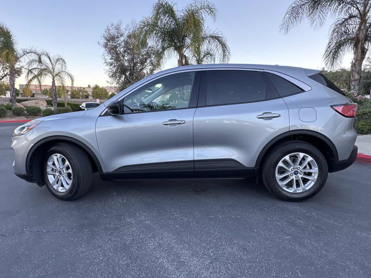 Used 2022 Ford Escape SE FWD image 7