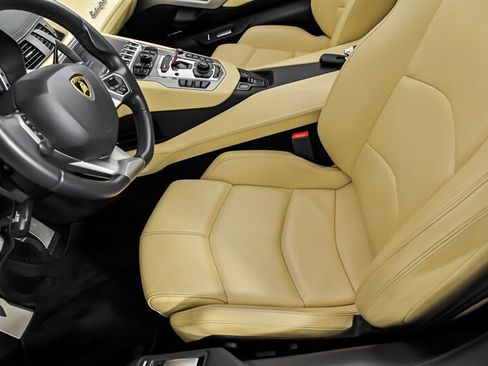 Used 2014 Lamborghini Aventador LP 700-4 AWD/4WD image 21