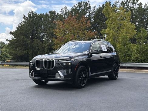 Used 2024 BMW X7 xDrive40i w/ Premium Package AWD/4WD image 12