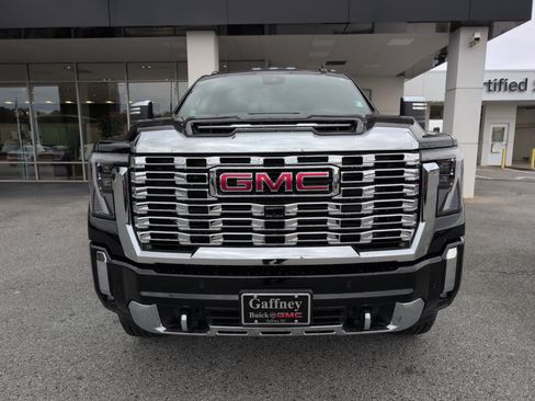 New 2026 GMC Sierra 2500 Denali w/ Denali Reserve Package image 9