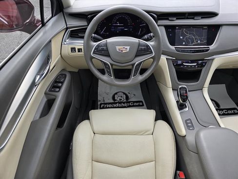 Used 2017 Cadillac XT5 Premium Luxury w/ Driver Assist Package image 3