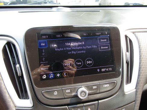 Used 2020 Chevrolet Malibu LS FWD image 14