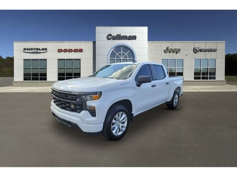 Used 2023 Chevrolet Silverado 1500 Custom AWD/4WD image 7