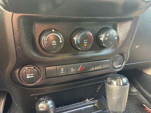 Used 2017 Jeep Wrangler Unlimited Sport image 23