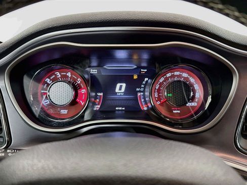 Used 2019 Dodge Challenger SRT Hellcat RWD image 11