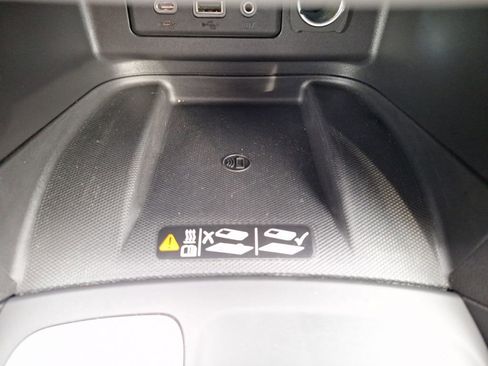 Used 2019 Chevrolet Equinox Premier image 22