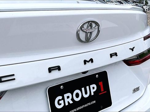 Used 2025 Toyota Camry SE image 29