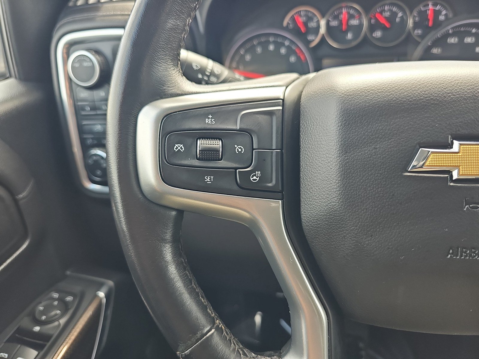 Used 2020 Chevrolet Silverado 1500 LT w/ All-Star Edition AWD/4WD image 14