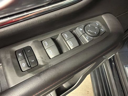Used 2022 Chevrolet Tahoe RST w/ Luxury Package AWD/4WD image 11