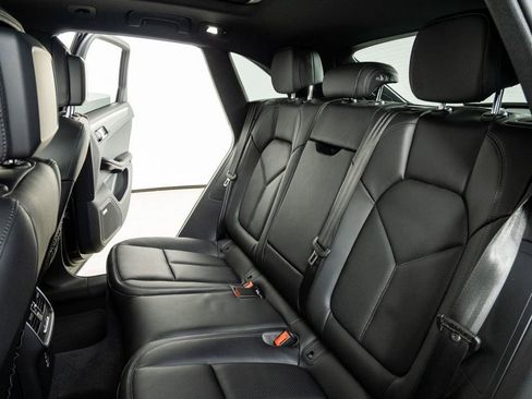 New 2026 Porsche Macan AWD/4WD image 22