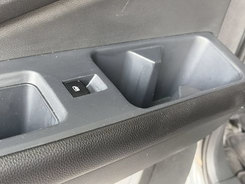 Used 2024 Nissan Pathfinder SV AWD/4WD image 19