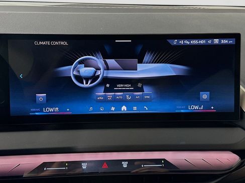 Used 2025 BMW X3 xDrive30i w/ Premium Package image 15