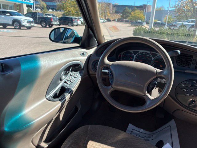 Used 1999 Ford Taurus SE FWD image 18