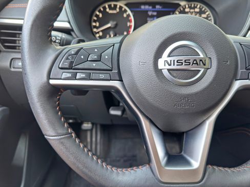 Used 2022 Nissan Altima 2.5 SR FWD image 19