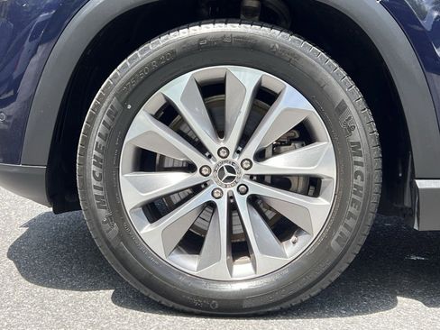 Used 2021 Mercedes-Benz GLE 450 4MATIC w/ Premium Package image 17