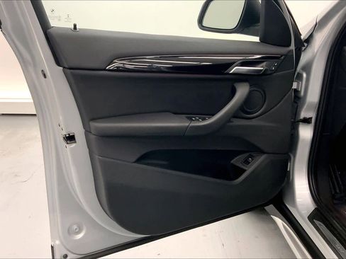 Used 2017 BMW X1 sDrive28i FWD image 19