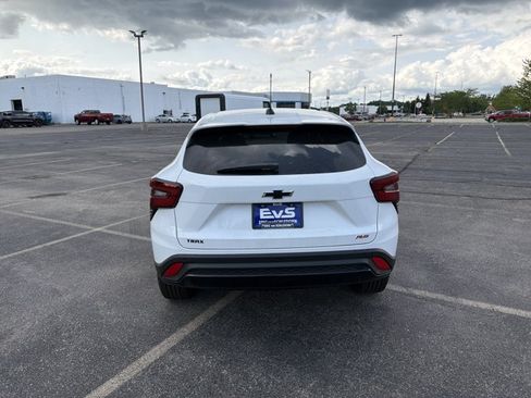New 2026 Chevrolet Trax RS FWD image 6