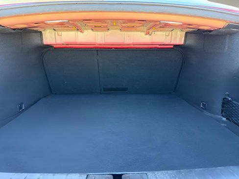 Used 2023 Genesis G70 2.0T image 8