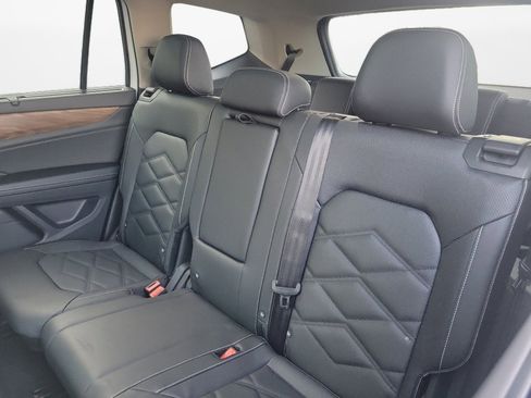 New 2026 Volkswagen Atlas SE FWD image 12