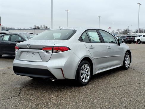 New 2026 Toyota Corolla LE image 2