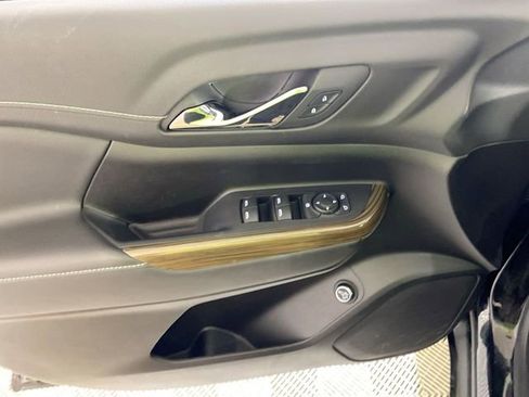 Used 2023 GMC Acadia SLE w/ Driver Convenience Package FWD image 26