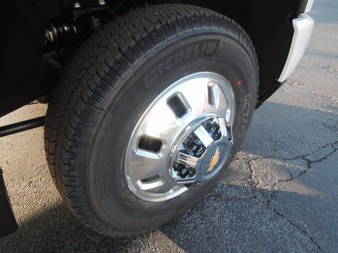 New 2026 Chevrolet Silverado 3500 High Country w/ High Country Premium Package image 47