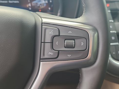 Used 2024 Chevrolet Suburban Premier AWD/4WD image 35