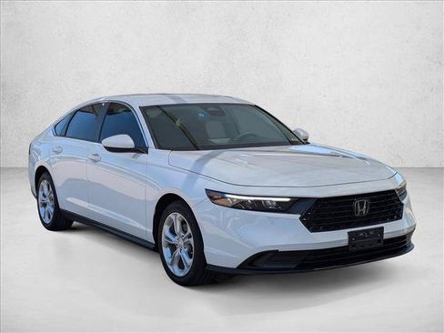 Used 2023 Honda Accord LX image 3