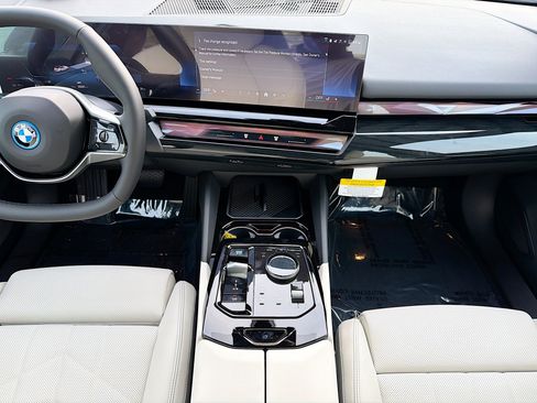 New 2026 BMW i5 eDrive40 image 19