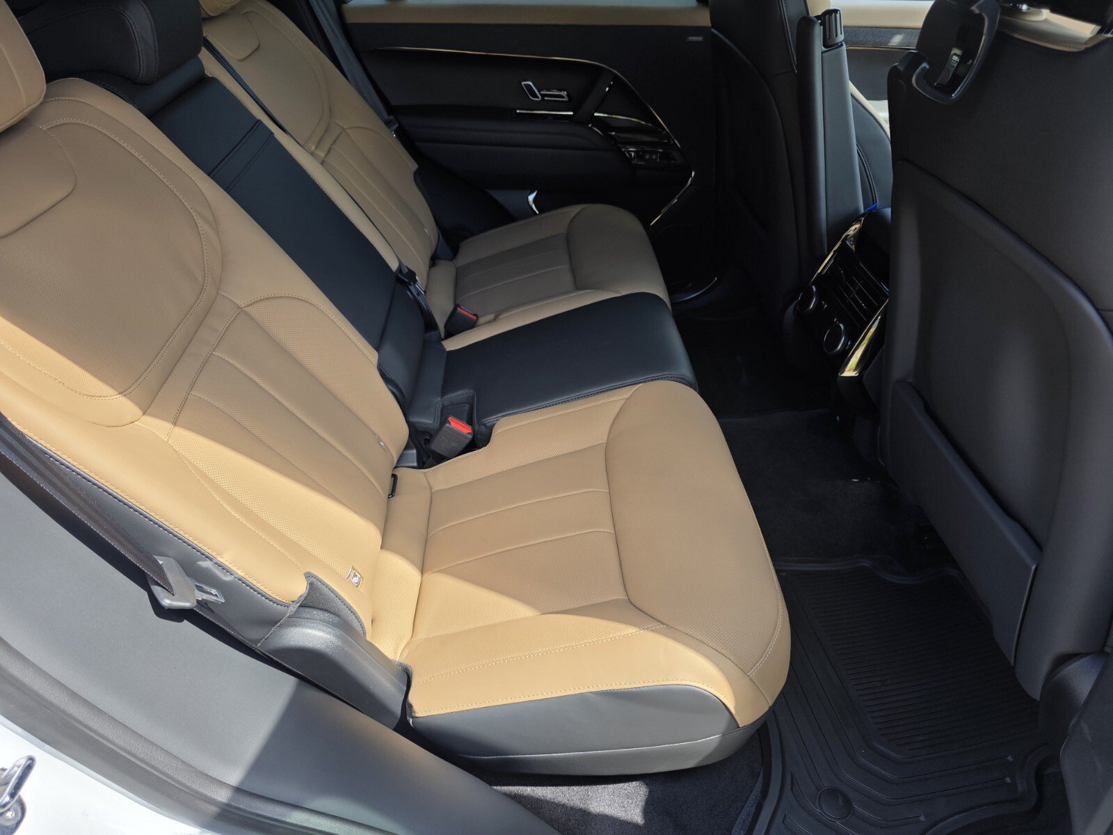 New 2027 Land Rover Range Rover Sport Dynamic SE AWD/4WD image 5