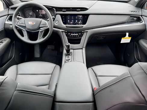 New 2026 Cadillac XT5 Premium Luxury w/ LPO, ONYX Package FWD image 17