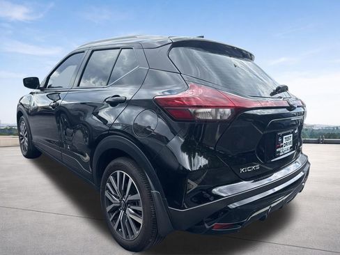 Used 2024 Nissan Kicks SV FWD image 3