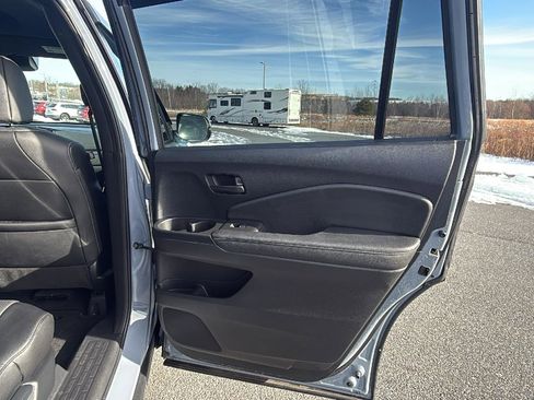 Used 2023 Honda Passport EX-L image 19