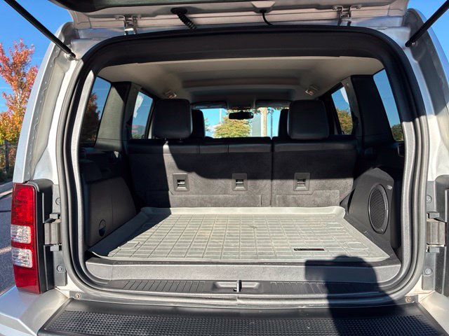 Used 2009 Jeep Liberty Limited w/ Premium Group AWD/4WD image 10