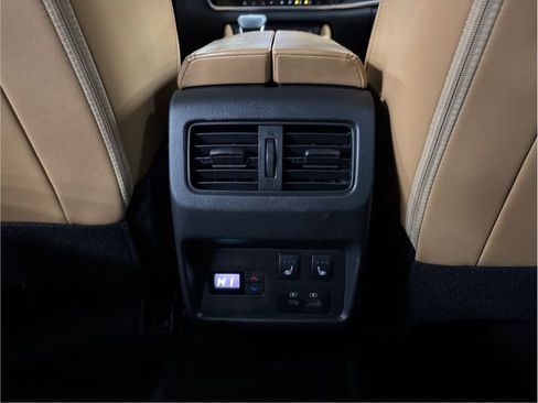 Used 2022 Nissan Rogue Platinum w/ Head-Up Display Package image 29