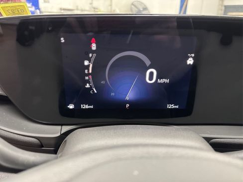 Used 2025 Buick Envista Preferred w/ Convenience I Package image 22