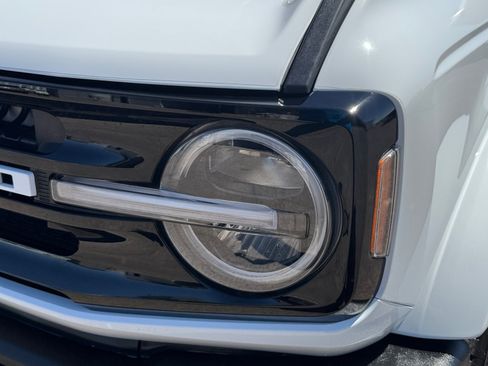 Used 2025 Ford Bronco Outer Banks AWD/4WD image 9