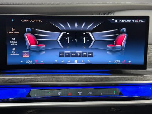 Used 2024 BMW i7 xDrive60 w/ Executive Package image 31