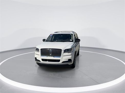 Used 2023 Lincoln Navigator L Reserve image 2