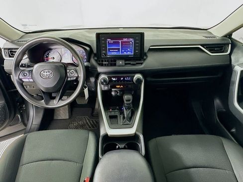 Used 2021 Toyota RAV4 LE image 3