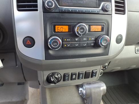 Used 2017 Nissan Frontier SV w/ SV Value Truck Package AWD/4WD image 13