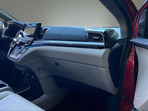 Certified 2024 Honda Odyssey Elite image 27