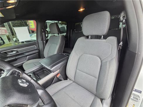 Used 2022 RAM 1500 Big Horn AWD/4WD image 13
