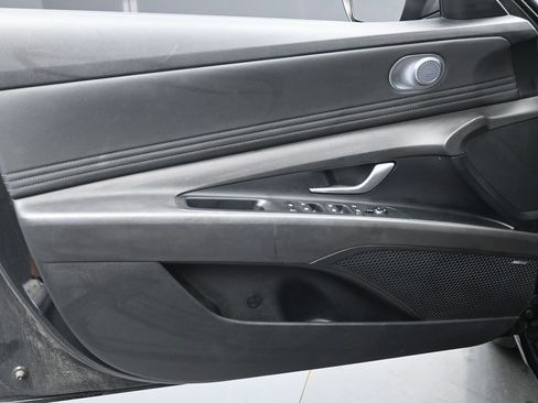 Used 2023 Hyundai Elantra Limited w/ Cargo Package image 27