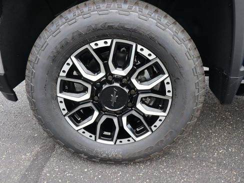 New 2026 Chevrolet Silverado 2500 LTZ w/ LTZ Convenience Package AWD/4WD image 29