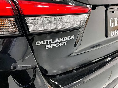 Used 2025 Mitsubishi Outlander Sport AWD image 38