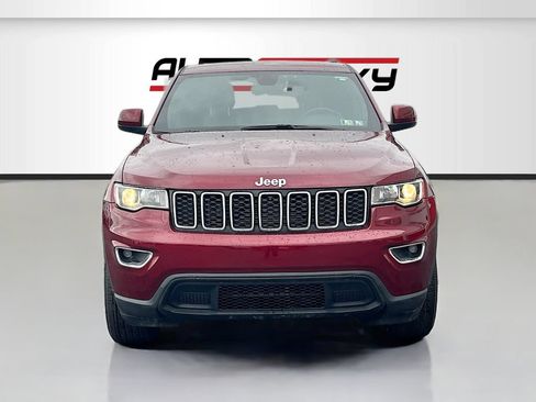 Used 2021 Jeep Grand Cherokee Laredo X AWD/4WD image 2